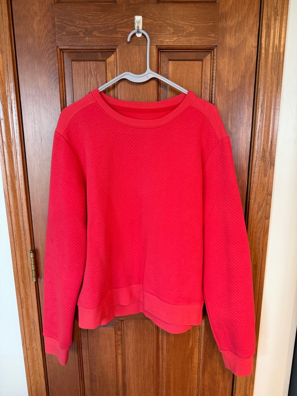 Born Primitive Women's Red Crewneck Textured Pullover Sweatshirt